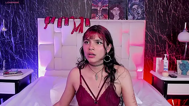 Raven Rox online show from October 2025 04:13:02 AM