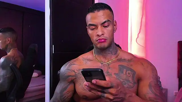 Snapshot of binmontana_ chatting on October 2025 09:26:01 PM binmontana  online show from October 2025 09:26:01 PM