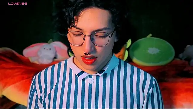 Snapshot of -BlueOpal- chatting on November 2025 07:27:01 PM -BlueOpal- online show from November 2025 07:27:01 PM