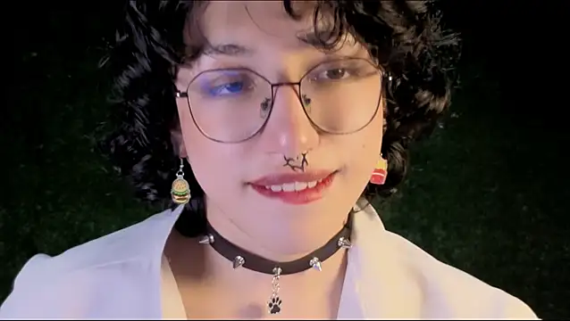 Snapshot of -BlueOpal- chatting on December 2025 09:31:02 PM -BlueOpal- online show from December 2025 09:31:02 PM