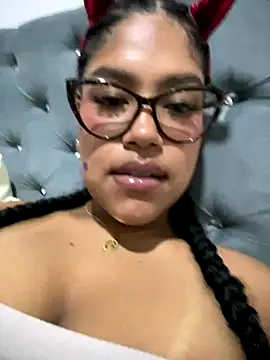 miiabrown18 online show from November 2025 11:59:01 PM