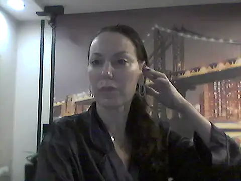Snapshot of Selirine chatting on October 2025 11:33:01 AM Selirine online show from October 2025 11:33:01 AM