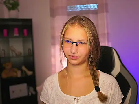 emmie murray online show from September 2025 12:54:01 PM