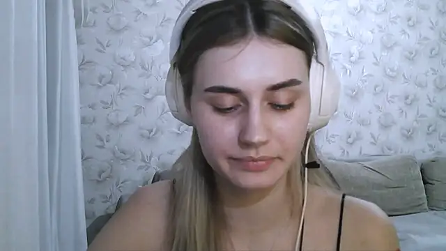 Snapshot of JerrieLoosle chatting on October 2025 04:36:02 PM JerrieLoosle online show from October 2025 04:36:02 PM