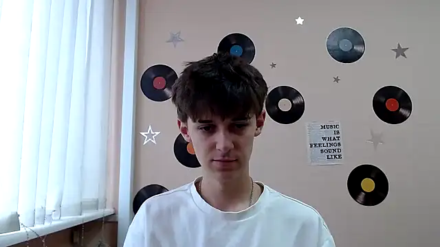 Snapshot of Hoot_Dude_ chatting on October 2025 01:30:01 PM Hoot Dude  online show from October 2025 01:30:01 PM