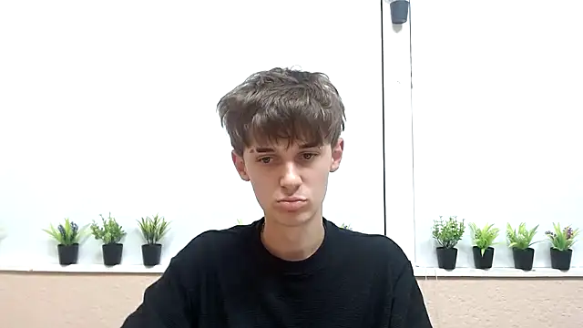 Snapshot of Hoot_Dude_ chatting on October 2025 03:03:01 PM Hoot Dude  online show from October 2025 03:03:01 PM