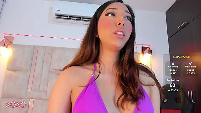 emily  walker online show from November 2025 08:53:01 PM