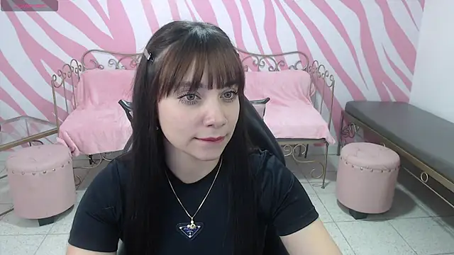 Snapshot of saabrina_ chatting on October 2025 01:00:02 PM saabrina online show from October 2025 01:00:02 PM