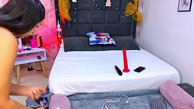 Aliss Star online show from December 2025 12:34:02 PM