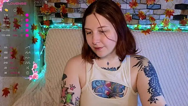 Snapshot of Belinda_Starlight chatting on November 2025 12:48:02 PM Belinda Starlight online show from November 2025 12:48:02 PM