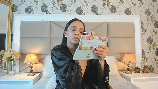 MayaDeLuca online show from January 2026 01:05:02 PM