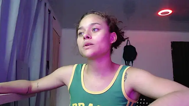 LittleCheerry69 online show from October 2025 02:39:01 PM