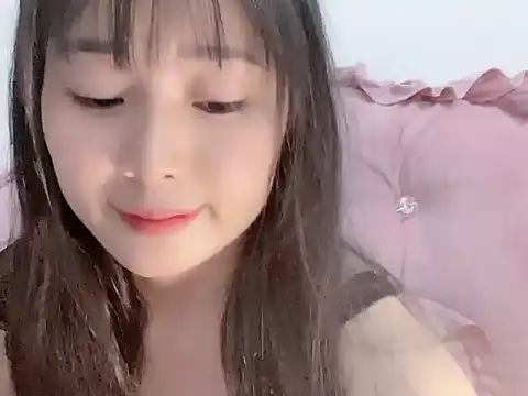 Snapshot of Lie_liee chatting on April 2026 02:36:02 PM Lie liee online show from April 2026 02:36:02 PM