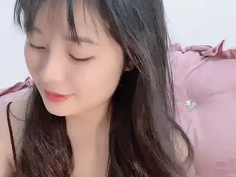 Snapshot of Lie_liee chatting on May 2026 01:49:01 PM Lie liee online show from May 2026 01:49:01 PM