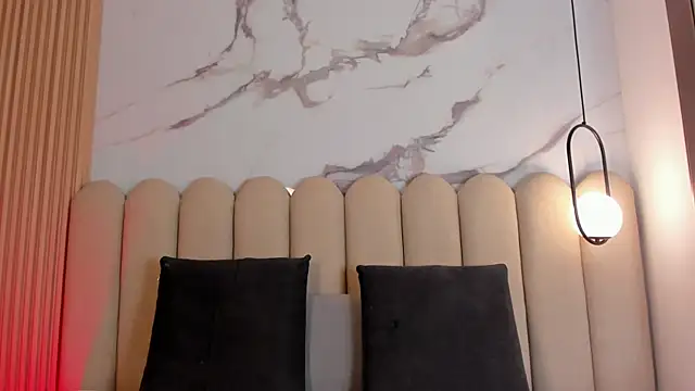 Sophi davis online show from November 2025 12:00:01 AM