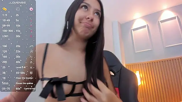 ALAHIACRUZ1 online show from March 2026 07:35:01 PM