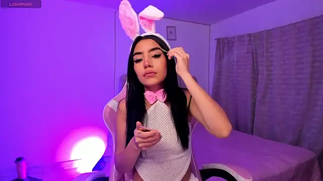ISABELFORYOU1 online show from October 2025 11:49:01 PM
