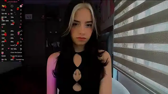 Kittyross online show from October 2025 02:59:02 PM