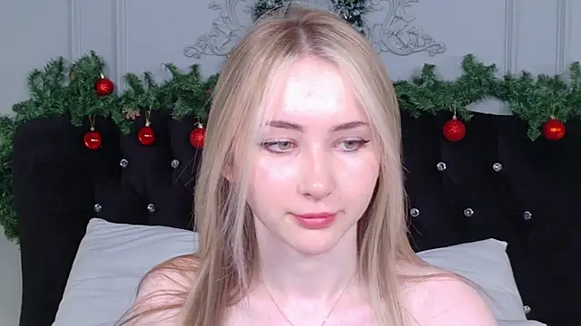 LiraKink online show from December 2025 03:47:02 AM