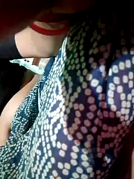 Snapshot of Hot_rieal6 chatting on April 2026 03:23:01 PM Hot rieal6 online show from April 2026 03:23:01 PM