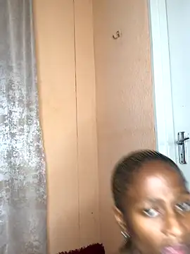 Snapshot of Caramel102004 chatting on September 2025 12:25:01 AM Caramel102004 online show from September 2025 12:25:01 AM