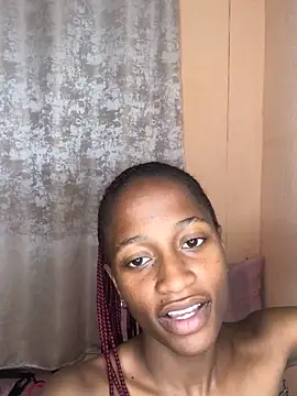 Snapshot of Caramel102004 chatting on October 2025 11:01:02 PM Caramel102004 online show from October 2025 11:01:02 PM