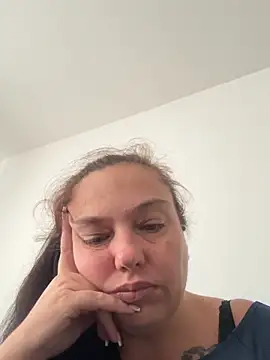 Snapshot of Eleanorxx chatting on September 2025 12:32:01 PM Eleanorxx online show from September 2025 12:32:01 PM