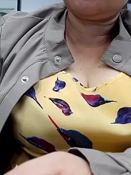 Kimkhaepretty online show from November 2025 05:35:02 AM