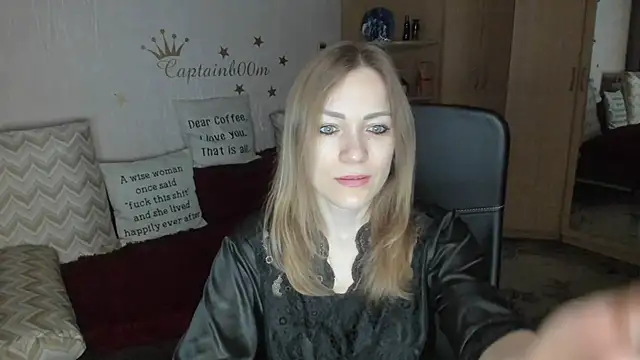 Tiffany Bates online show from December 2025 03:35:01 AM