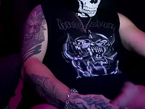 Snapshot of Sinner___ chatting on November 2025 01:59:01 AM Sinner online show from November 2025 01:59:01 AM