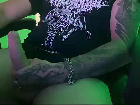 Snapshot of Sinner___ chatting on February 2026 11:09:01 PM Sinner online show from February 2026 11:09:01 PM