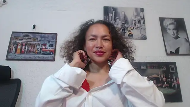 Snapshot of venus_lov9 chatting on October 2025 10:34:02 AM venus lov9 online show from October 2025 10:34:02 AM