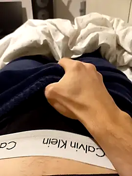 ruiiizz online show from March 2026 11:24:01 PM