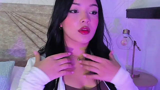 EmmaBlossom online show from February 2026 12:33:01 PM