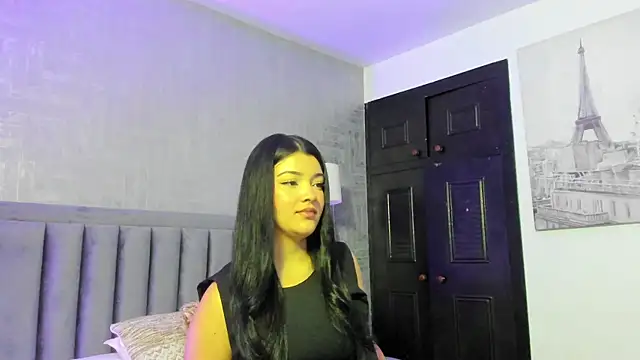 Snapshot of EmmaBlossom chatting on June 2026 12:35:01 PM EmmaBlossom online show from June 2026 12:35:01 PM