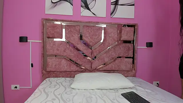 loversvalery online show from December 2025 12:25:01 PM