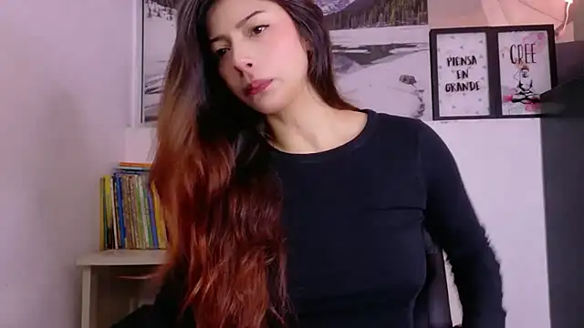 Snapshot of Adrianna5_ chatting on April 2026 09:40:02 AM Adrianna5 online show from April 2026 09:40:02 AM
