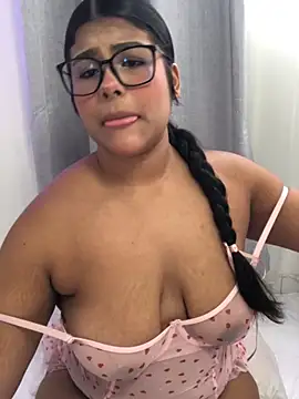 AnaBrowmn online show from April 2026 12:49:01 PM