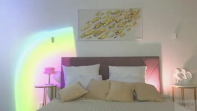 Nicole Broown  online show from February 2026 08:56:01 PM