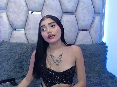 AnalyMilles online show from October 2025 08:44:02 PM