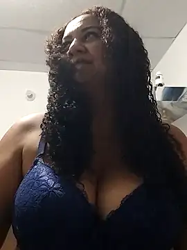 Snapshot of MEYBELLATINA chatting on September 2025 09:20:02 PM MEYBELLATINA online show from September 2025 09:20:02 PM