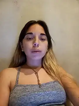 Snapshot of CrisHot202 chatting on October 2025 05:47:02 AM CrisHot202 online show from October 2025 05:47:02 AM