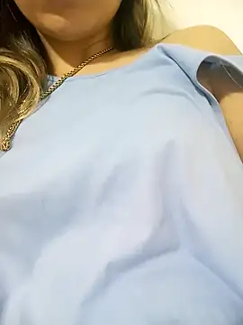 Snapshot of CrisHot202 chatting on October 2025 02:26:02 AM CrisHot202 online show from October 2025 02:26:02 AM