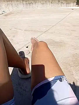 Snapshot of CrisHot202 chatting on October 2025 07:03:01 PM CrisHot202 online show from October 2025 07:03:01 PM