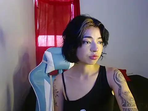 kiyusweetcrazy online show from October 2025 05:57:01 PM