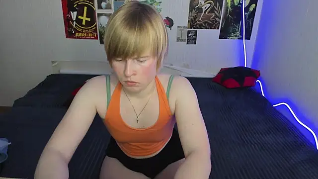 Cattie w  online show from February 2026 01:11:02 AM