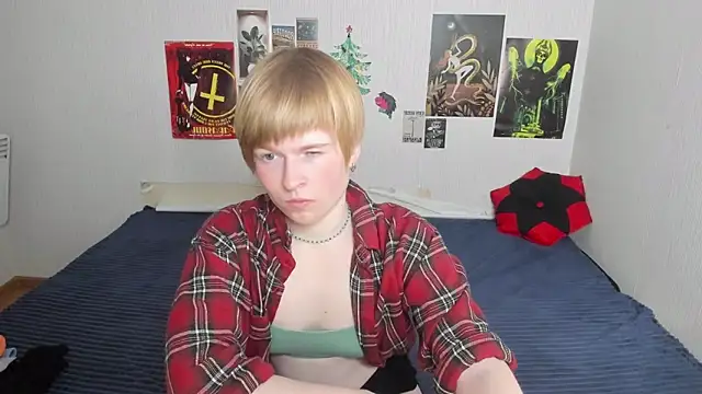 Cattie w  online show from April 2026 01:17:02 AM