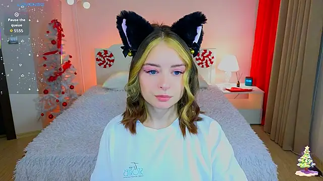  Amelia Shine  online show from December 2025 02:28:02 AM