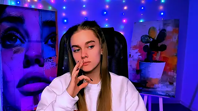 JuneWoods online show from February 2026 12:20:01 PM