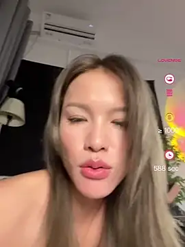 Snapshot of sharony_x chatting on June 2026 06:30:01 PM sharony x online show from June 2026 06:30:01 PM